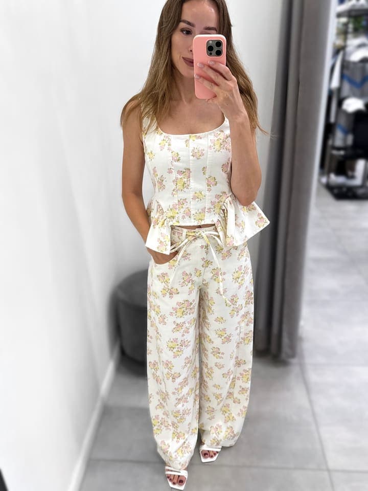 Костюм с брюками Lim Fashion 8866 корсетный в цветок